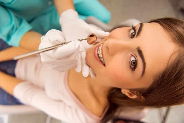 Диагностический прием стоматолога в Мурманске